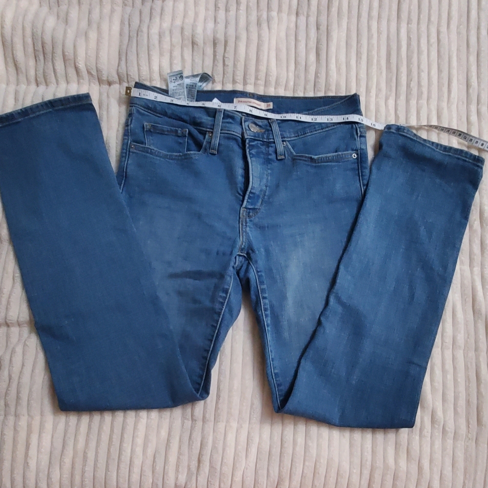 Levis Classic Blue Women's Jeans